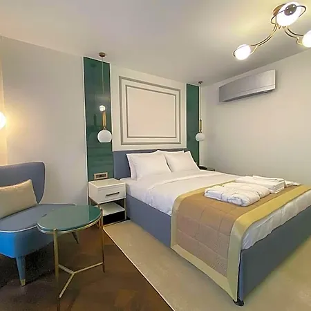 Hotel Pera Rasso