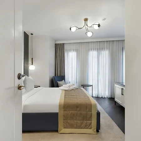 Pera Rasso Hotel 3*