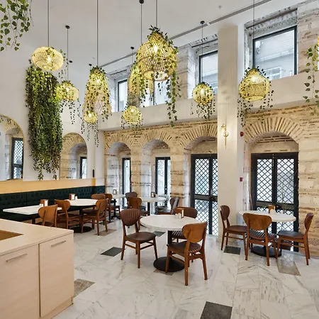 Pera Rasso Hotel 3*